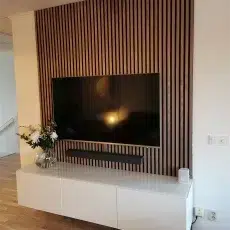 Ribbon-Wood Walnut en sala de tv